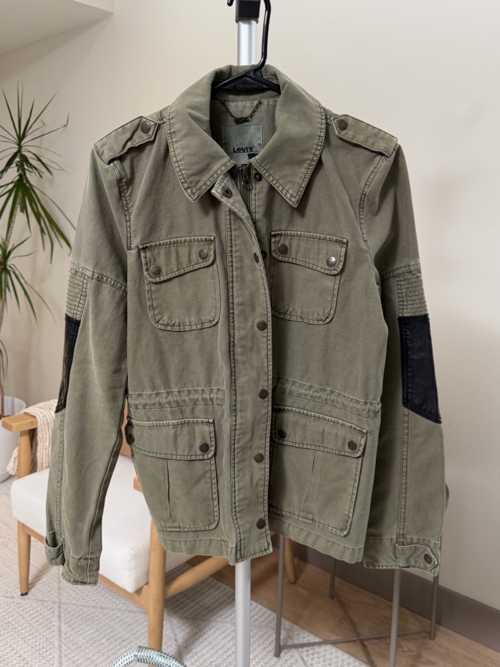 Women’s | Levi’s Utility Jacket Olive Green Military Style | Medium